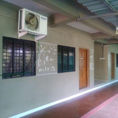 Dlite Beach Grove Cottages Алибаг Экстерьер фото